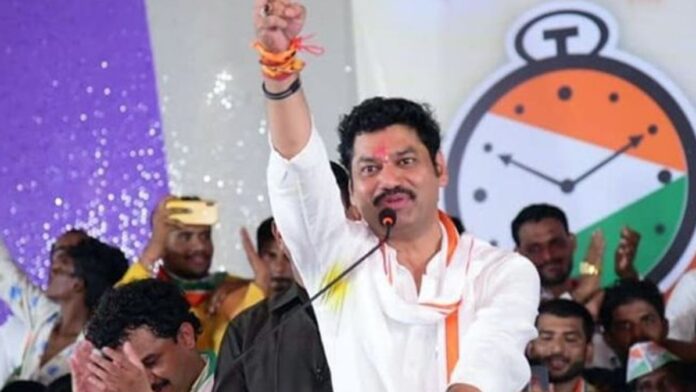 Dhananjay Munde