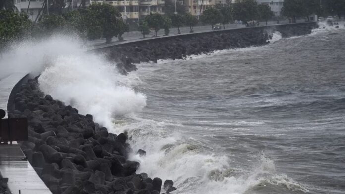 Mumbai High Tide