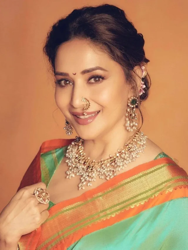 Madhuri-Dixit-Saree-Photos-1