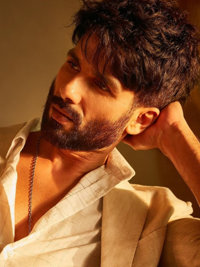 Shahid Kapoor | अभिनेता शाहिद कपूरचा आज वाढदिवस आहे. त्यानिमित्त चला जाणून घेऊया त्याने केलेला संघर्ष…