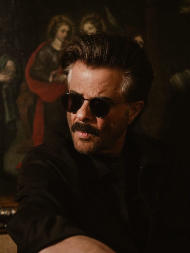Anil Kapoor | अनिल कपूरचा ऑल ब्लॅक लूक फोटो पाहून तुम्हीही म्हणाल ‘झक्कास’