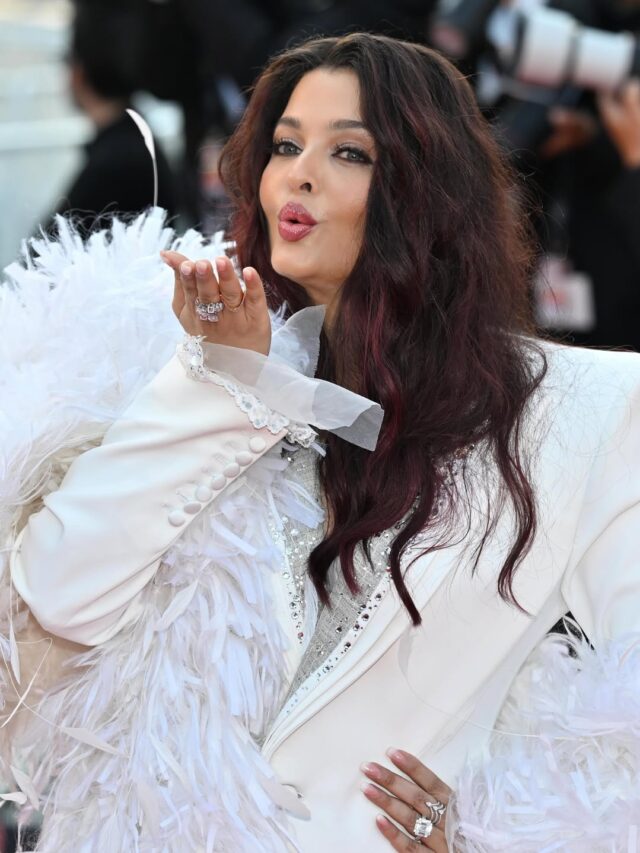 Aishwarya Rai Bachchan | ऐश्वर्याच्या परिधान केलेल्या पांढऱ्या रंगाच्या ड्रेसची जोरदार चर्चा होत आहे